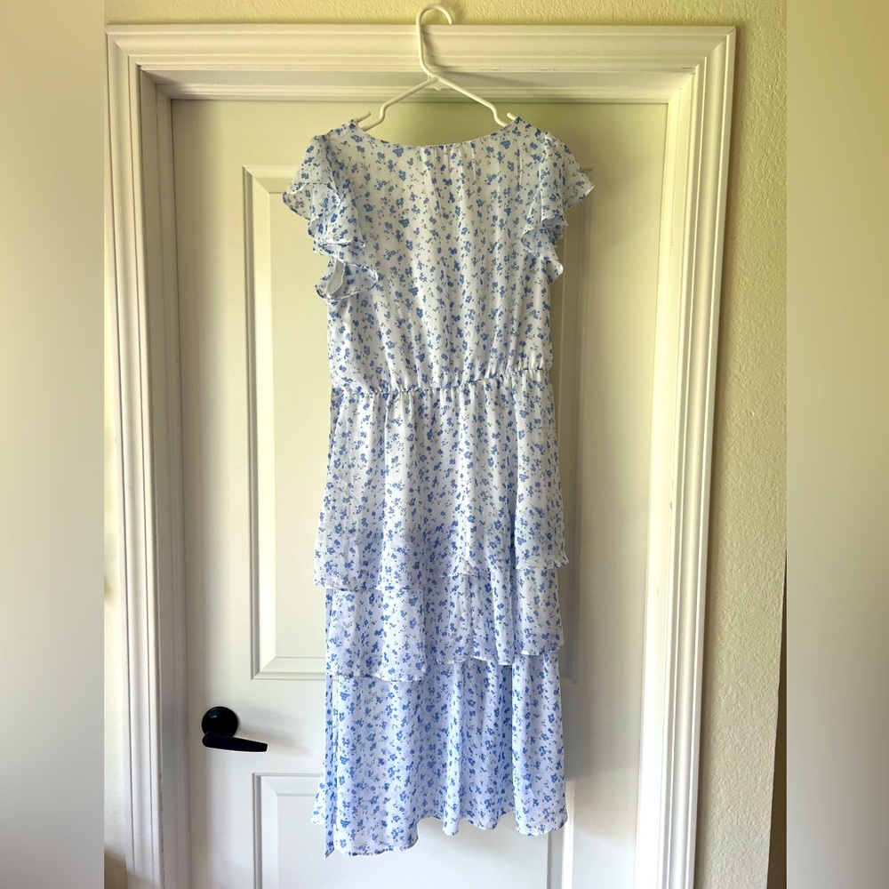 Light Dress 😊 - Picture 2 of 2